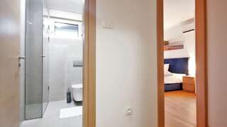 Апартаменты Kala Rooms & Suites Будва Улучшенный двухместный номер с 1 кроватью-7